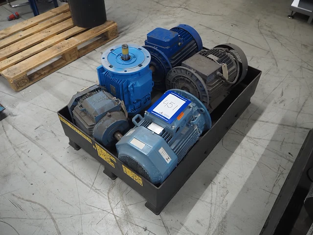 Abb - afbeelding 7 van  14