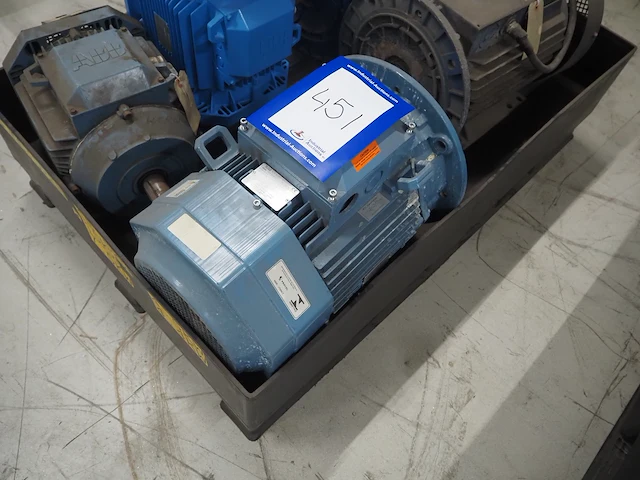 Abb - afbeelding 14 van  14