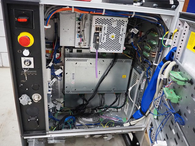 Abb - afbeelding 10 van  20