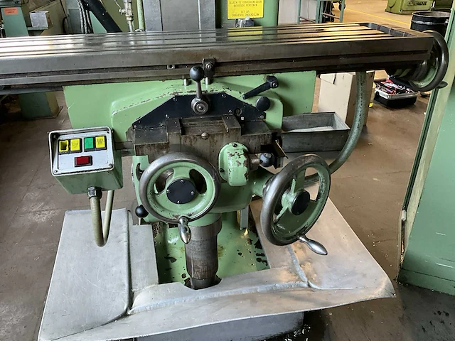 Abene vhf-3 freesmachine - afbeelding 8 van  36