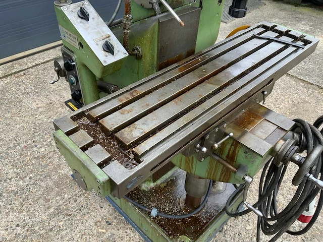 Abene vhf2 freesmachine - afbeelding 8 van  26