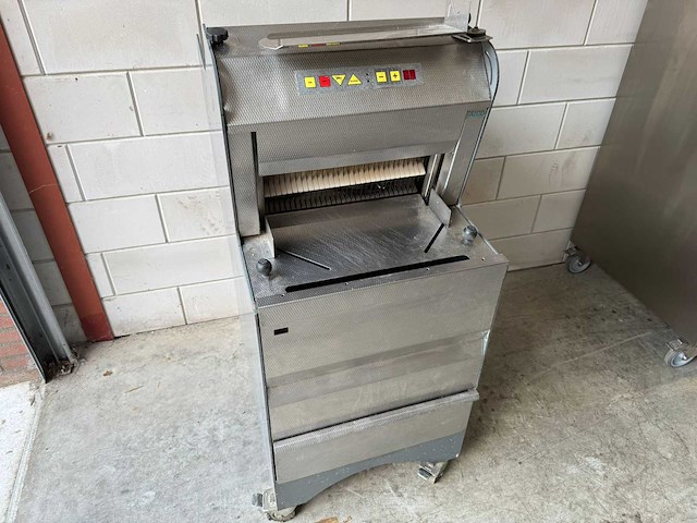 Abo - matic - broodsnijmachine - afbeelding 1 van  5