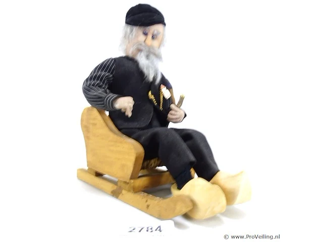 Abraham op houten stoel - afbeelding 1 van  5