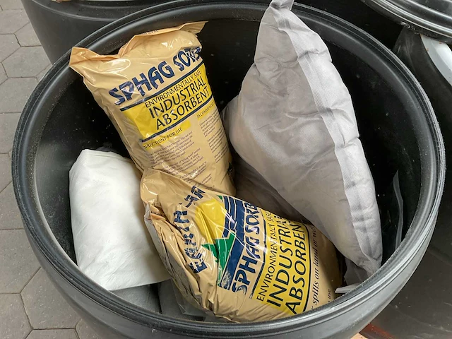 Absorptie materiaal in kunstof vat (4x) - afbeelding 2 van  4