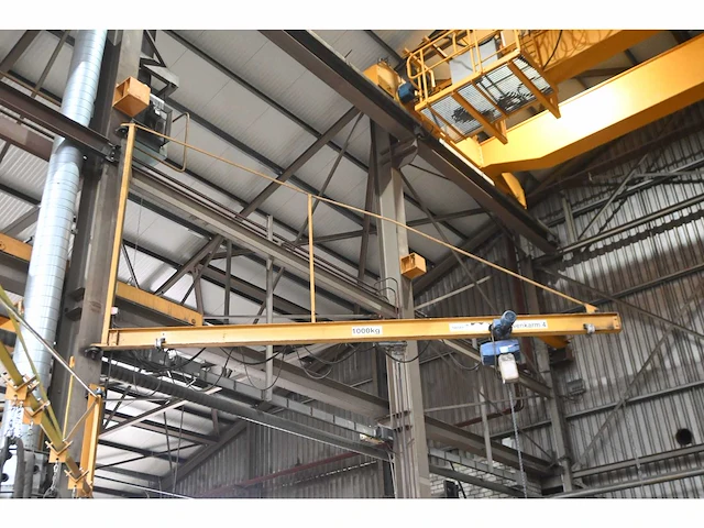 Abus 1000kg wandzwenkkraan met elektrische loopkat en abus takel - afbeelding 1 van  5