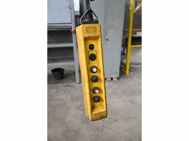 Abus 1000kg wandzwenkkraan met elektrische loopkat en abus takel - afbeelding 4 van  5