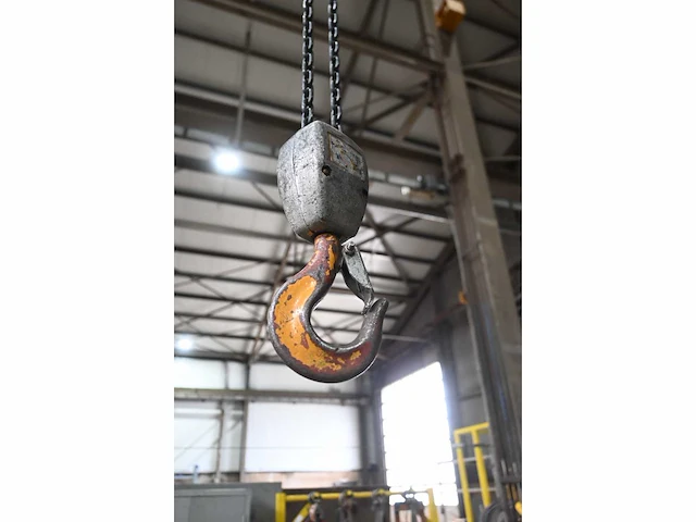 Abus 1000kg wandzwenkkraan met elektrische loopkat en abus takel - afbeelding 5 van  5