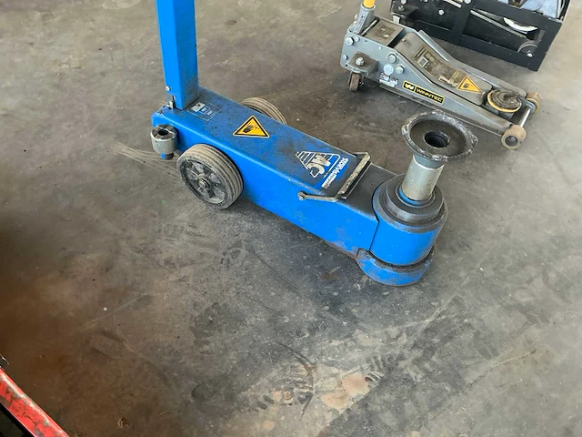 Ac hydraulics pneumatische vrachtwagen krik - afbeelding 1 van  7