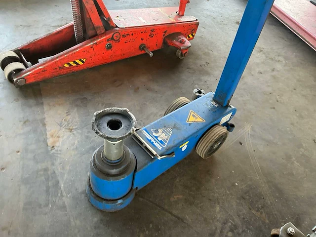 Ac hydraulics pneumatische vrachtwagen krik - afbeelding 3 van  7