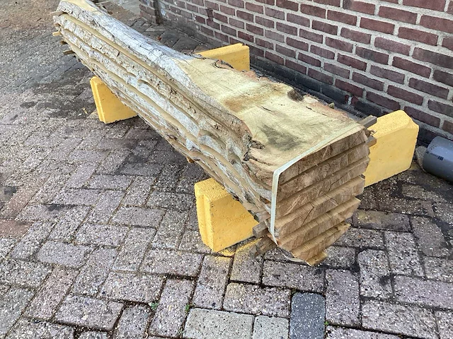 Acacia - 2024 gezaagd 360 x 300 x 2110 mm - schaaldeel (7x) - afbeelding 1 van  5