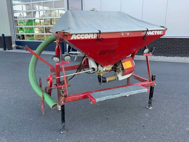 Accord df-1 zaaimachine - afbeelding 1 van  27