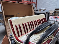 Accordeon met koffer accordiola - afbeelding 6 van  10