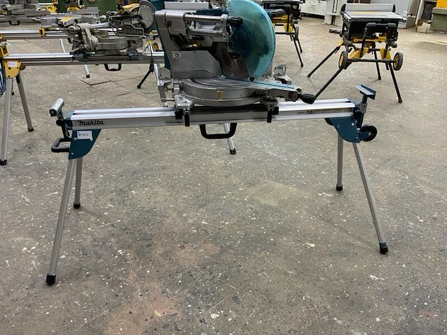 Accu afkortzaag makita, dls211, blauw, bouwjaar 2019 - afbeelding 2 van  8