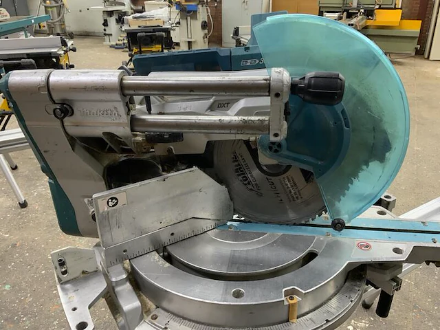 Accu afkortzaag makita, dls211, blauw, bouwjaar 2019 - afbeelding 4 van  8