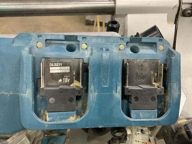 Accu afkortzaag makita, dls211, blauw, bouwjaar 2019 - afbeelding 6 van  8