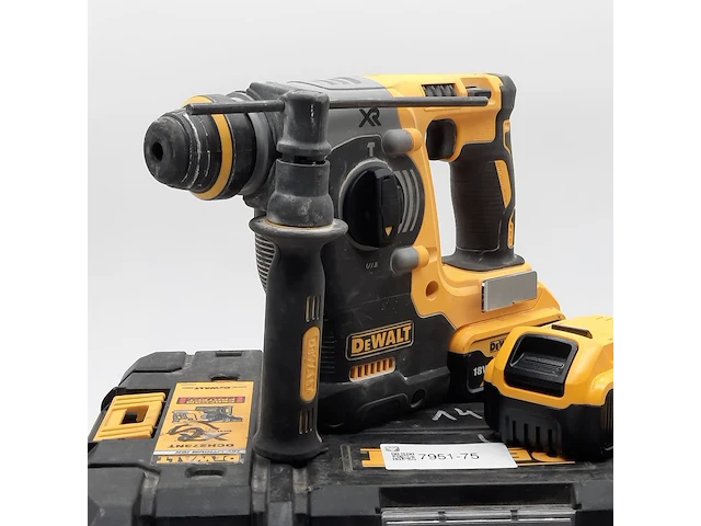 Accu boorhamer dewalt, dch273, bouwjaar 2023 - afbeelding 3 van  10