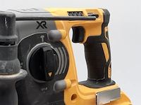 Accu boorhamer dewalt, dch273, bouwjaar 2023 - afbeelding 5 van  10