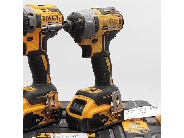 Accu boormachine en 1x slagschroevendraaier dewalt, bouwjaar 2021 - afbeelding 9 van  15