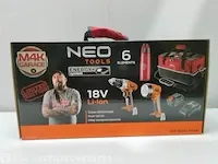 Accu boormachine en accu lamp neo tools, m4k garage, oranje