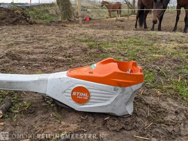 Accu bosmaaier stihl, fsa 135, bouwjaar 2021 - afbeelding 3 van  8