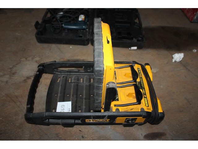 Accu bouwlamp dewalt. - afbeelding 2 van  3