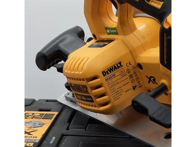Accu cirkelzaag dewalt, dcs570 - afbeelding 7 van  11