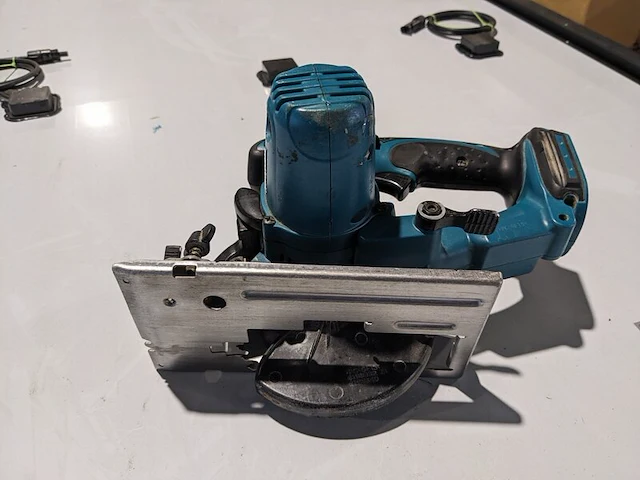 Accu cirkelzaag makita, dss501, blauw, bouwjaar 2015 - afbeelding 4 van  6