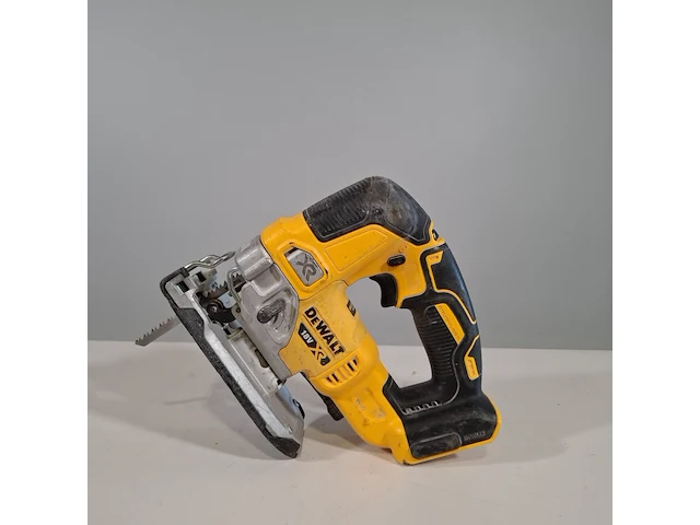 Accu decoupeerzaag, dewalt, dcs334 - afbeelding 1 van  6