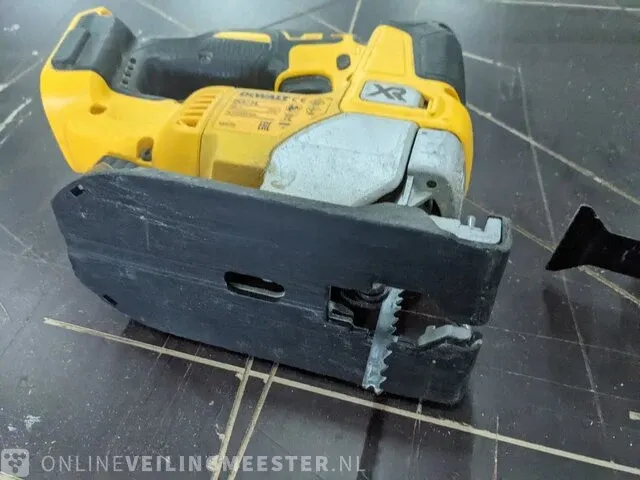 Accu decoupeerzaag met accu multitool dewalt, dcs334, dcs355 - afbeelding 4 van  14