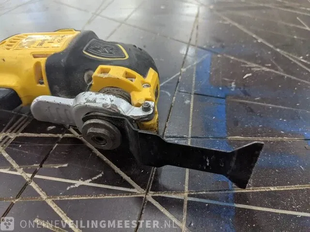 Accu decoupeerzaag met accu multitool dewalt, dcs334, dcs355 - afbeelding 9 van  14