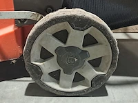 Accu grasmaaier husqvarna, lc137i, bouwjaar 2021 - afbeelding 8 van  13