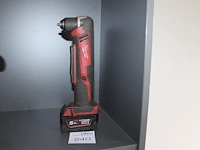 Accu haakse schroevendraaier milwaukee c18 rad met 5 ah accu.