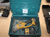 Accu haakse slijptol dewalt met accu en lader in kunststofkoffer. - afbeelding 1 van  3