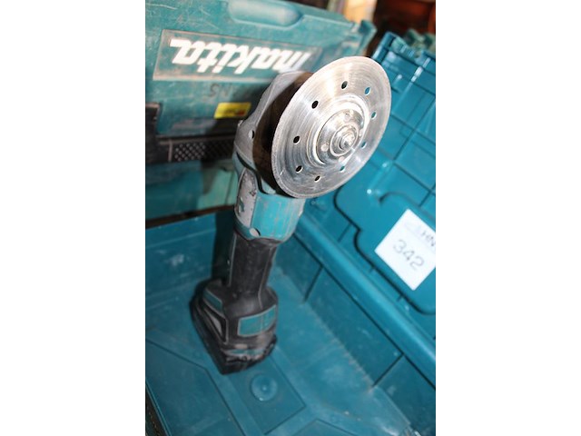 Accu haakse slijptol maktia met accu in kunststofkoffer. - afbeelding 2 van  2