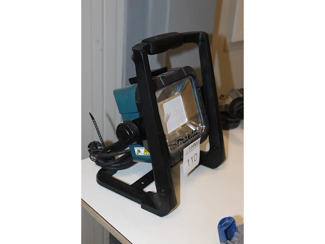 Accu led bouwlamp makita excl. accu. - afbeelding 2 van  2