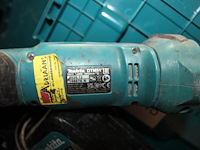 Accu multittool makita met accu en lader in kunststofkoffer. - afbeelding 3 van  3