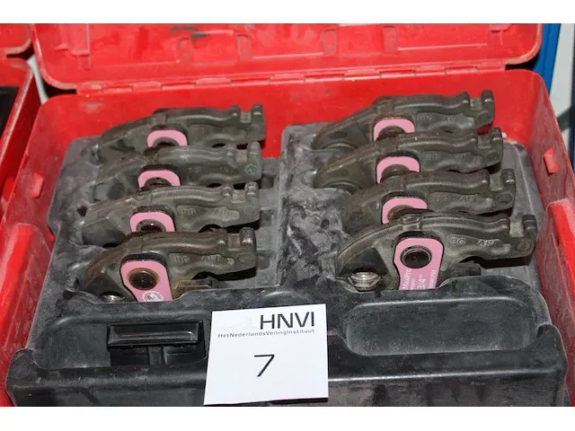 Accu persbektang rotenberger romax compact 4 in kunststof koffer met acht persbekkoppen - afbeelding 5 van  5