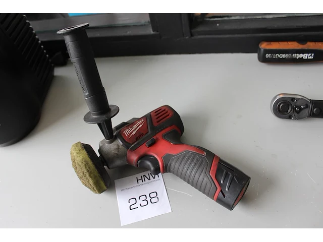 Accu polijstmachine milwaukee m12 bps met 2 ah accu. - afbeelding 1 van  1