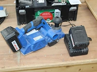 Accu schaafmachine hbm met acculader en extra accu. - afbeelding 1 van  2