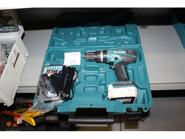 Accu schroefboormachine makita type hp 347 d 14,4 volt met accu en lader in koffer. - afbeelding 1 van  2