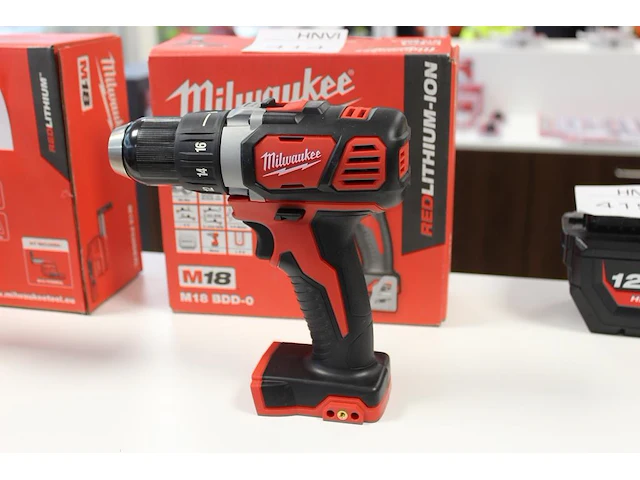 Accu schroefboormachine milwaukee m18 bdd, excl. accu en lader - afbeelding 1 van  2
