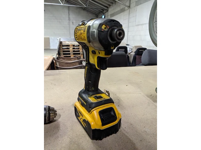 Accu schroefmachine en accu boormachine , dewalt - afbeelding 3 van  10