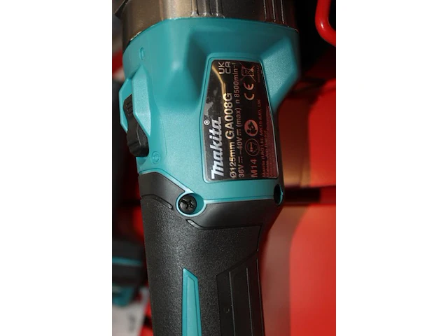 Accu slijptol makita ga08g.exclusief accu - afbeelding 3 van  3