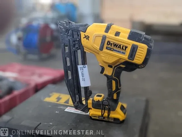 Accu tacker dewalt, 16ga brushless - afbeelding 1 van  11