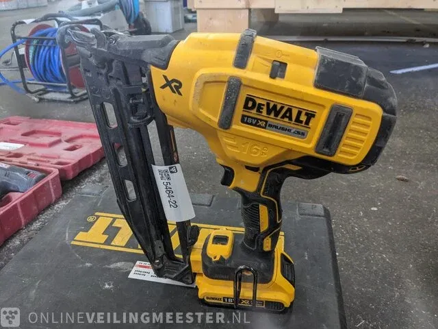 Accu tacker dewalt, 16ga brushless - afbeelding 3 van  11