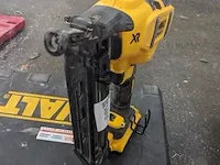 Accu tacker dewalt, 16ga brushless - afbeelding 4 van  11