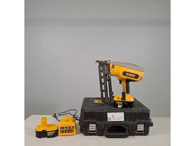 Accu tacker, dewalt, dc618 - afbeelding 1 van  8