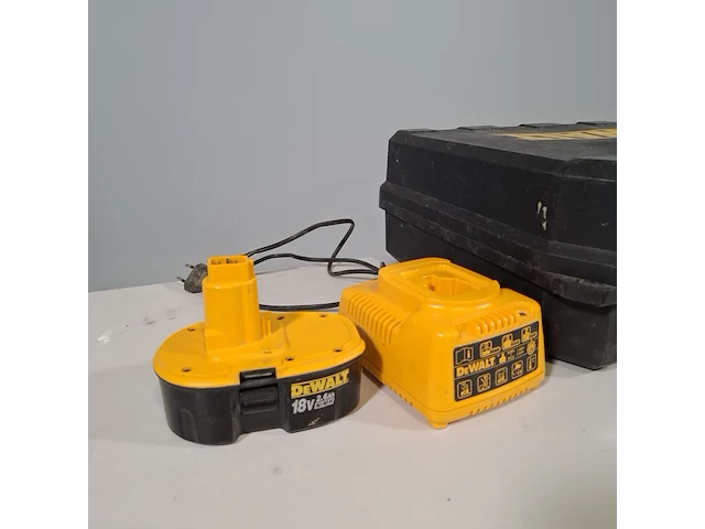 Accu tacker, dewalt, dc618 - afbeelding 7 van  8