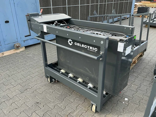 Accu transportkar en 4 accubokken - afbeelding 4 van  8