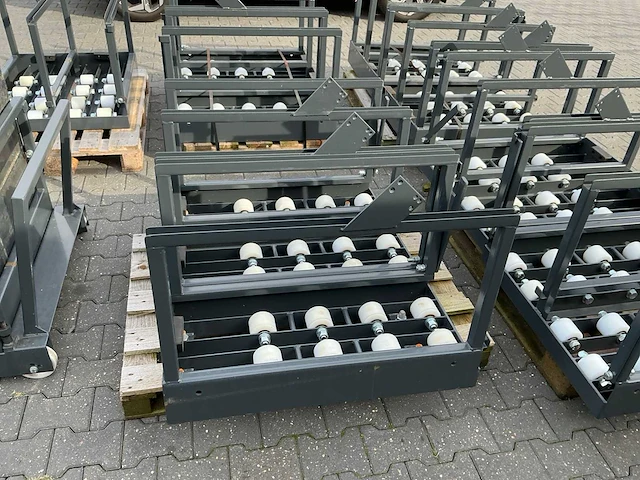 Accu transportkar en 5 accubokken - afbeelding 2 van  9